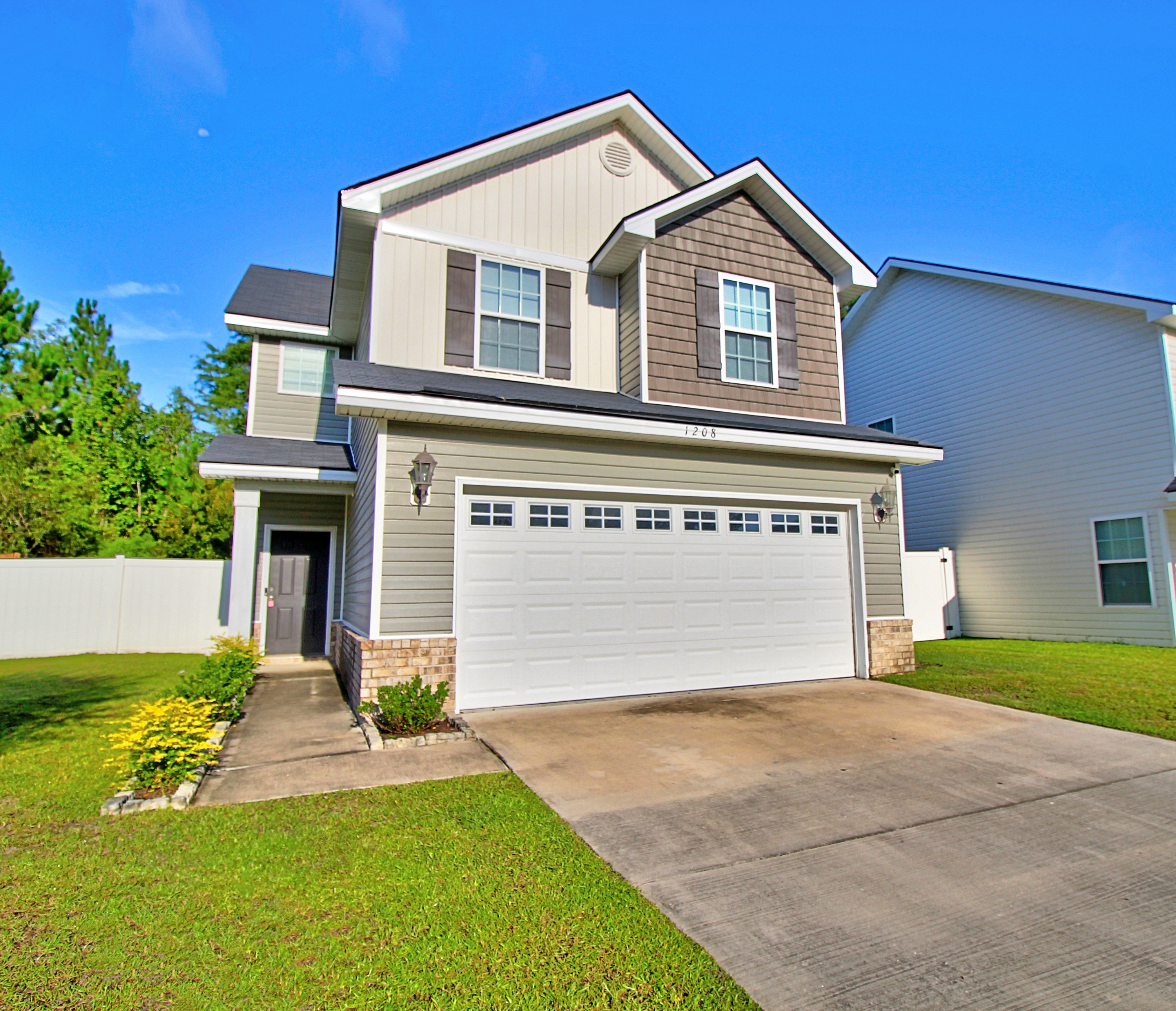 1208 Cypress Fall Cir