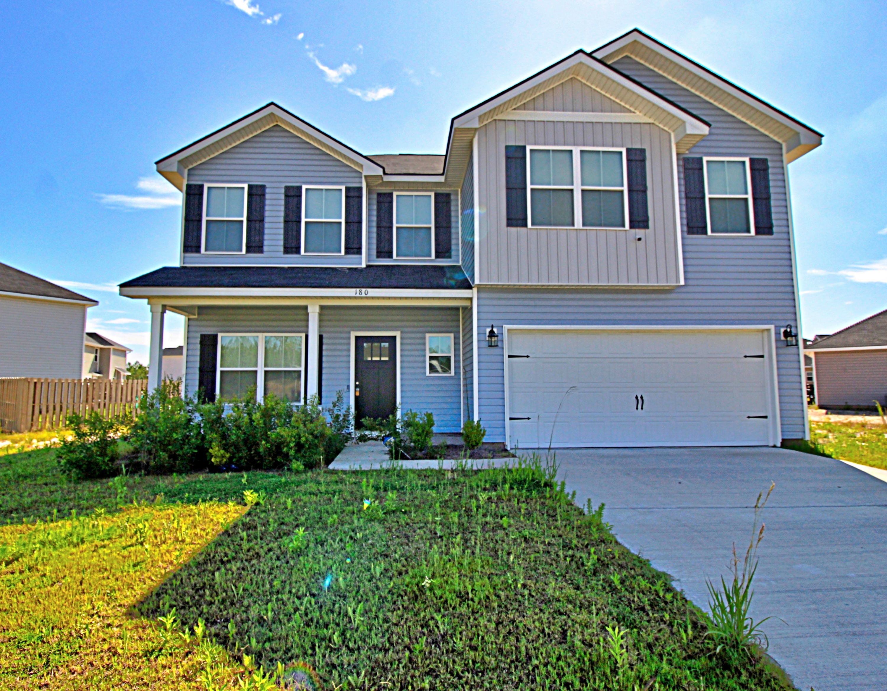 180 Mcclelland Loop Northeast