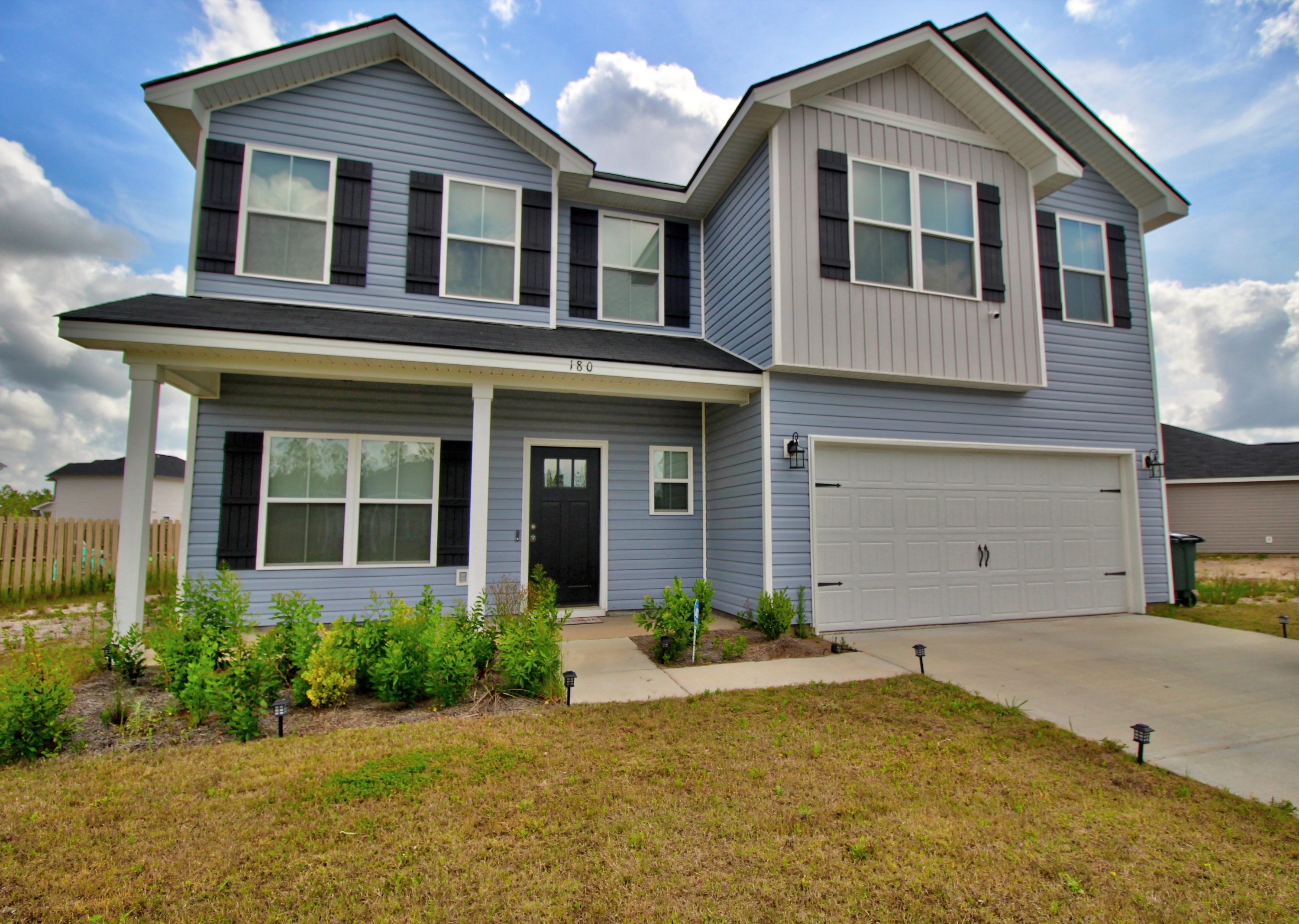 180 Mcclelland Loop Northeast