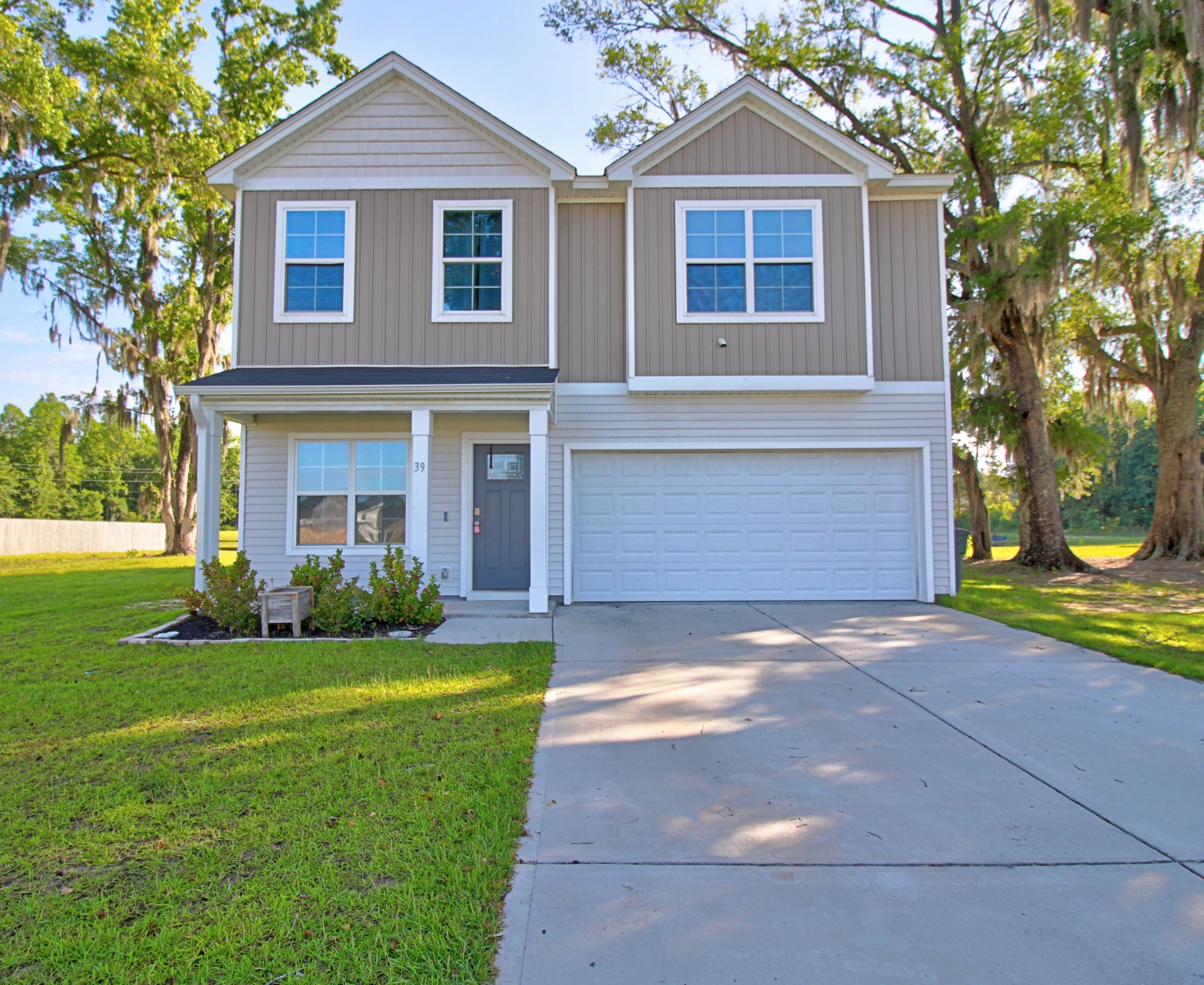 39 Blueberry Ct NE