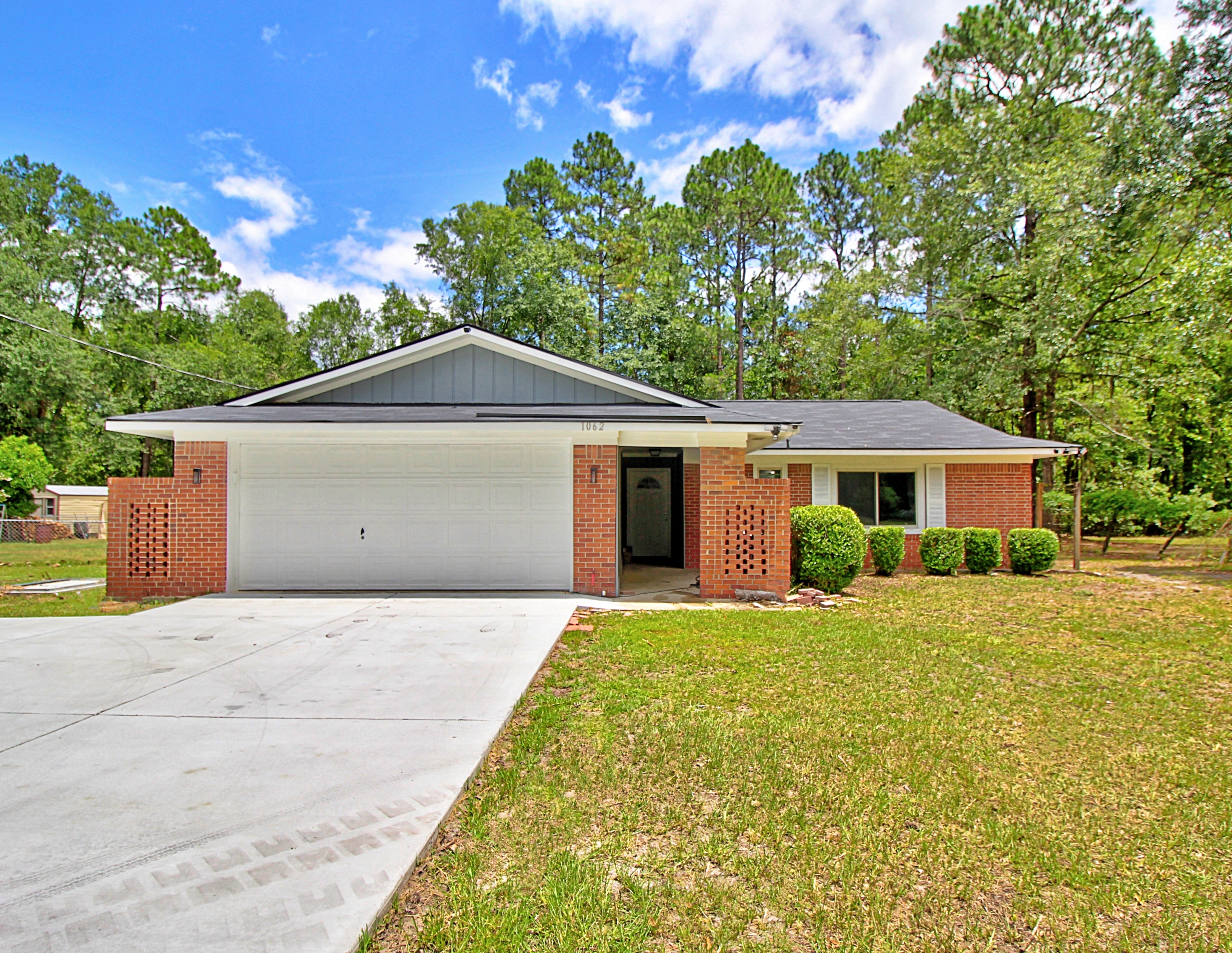 1062 Kelly Dr